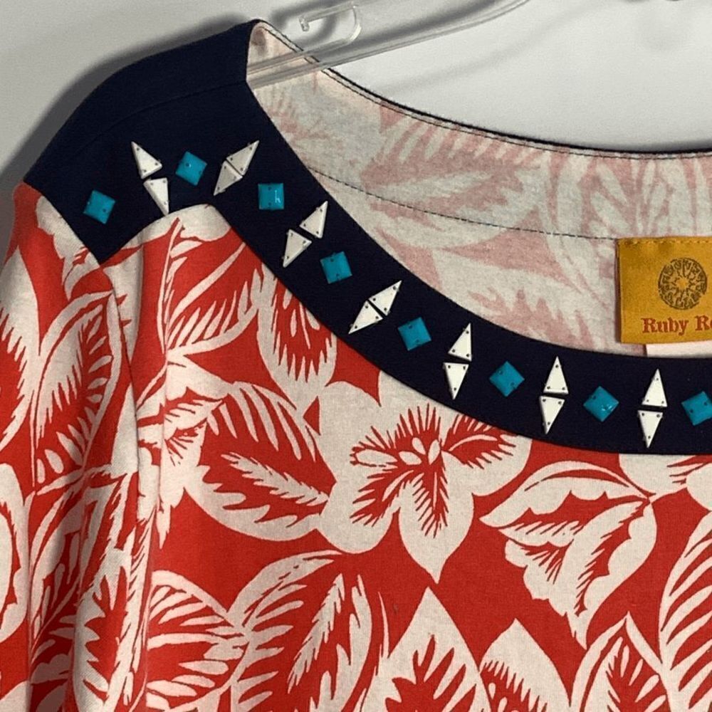 Ruby Rd. Floral Tunic Top Size Medium - Picture 4 of 5